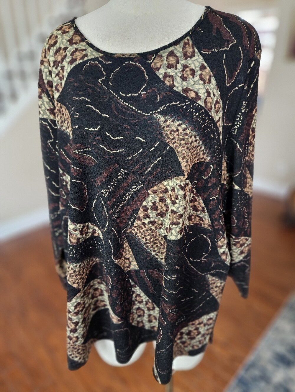 Allison Daley Abstract Top 3X